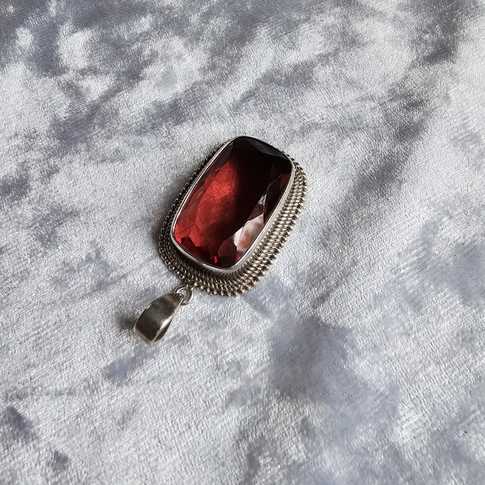 GARNET PENDANT - Picture 4 of 5